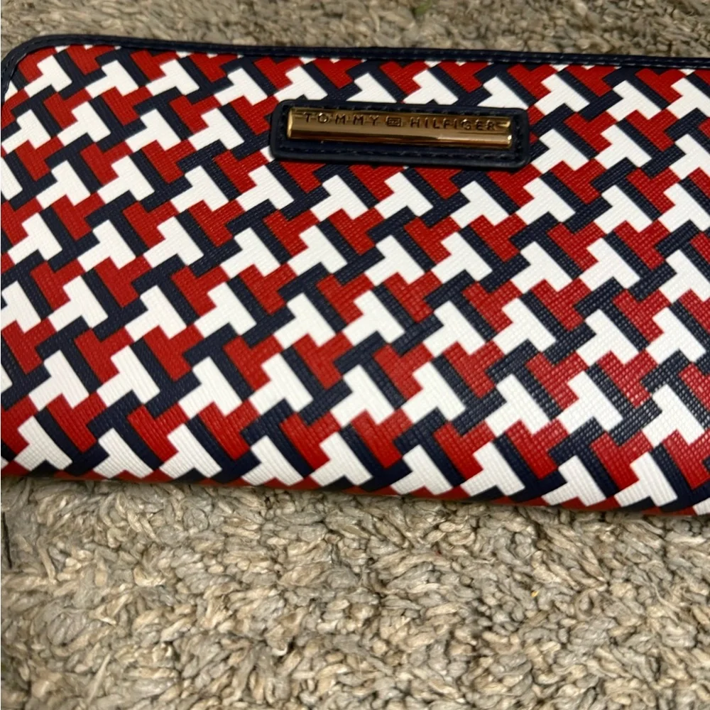 Kenneth Cole Reaction Red and White Woven Wallet